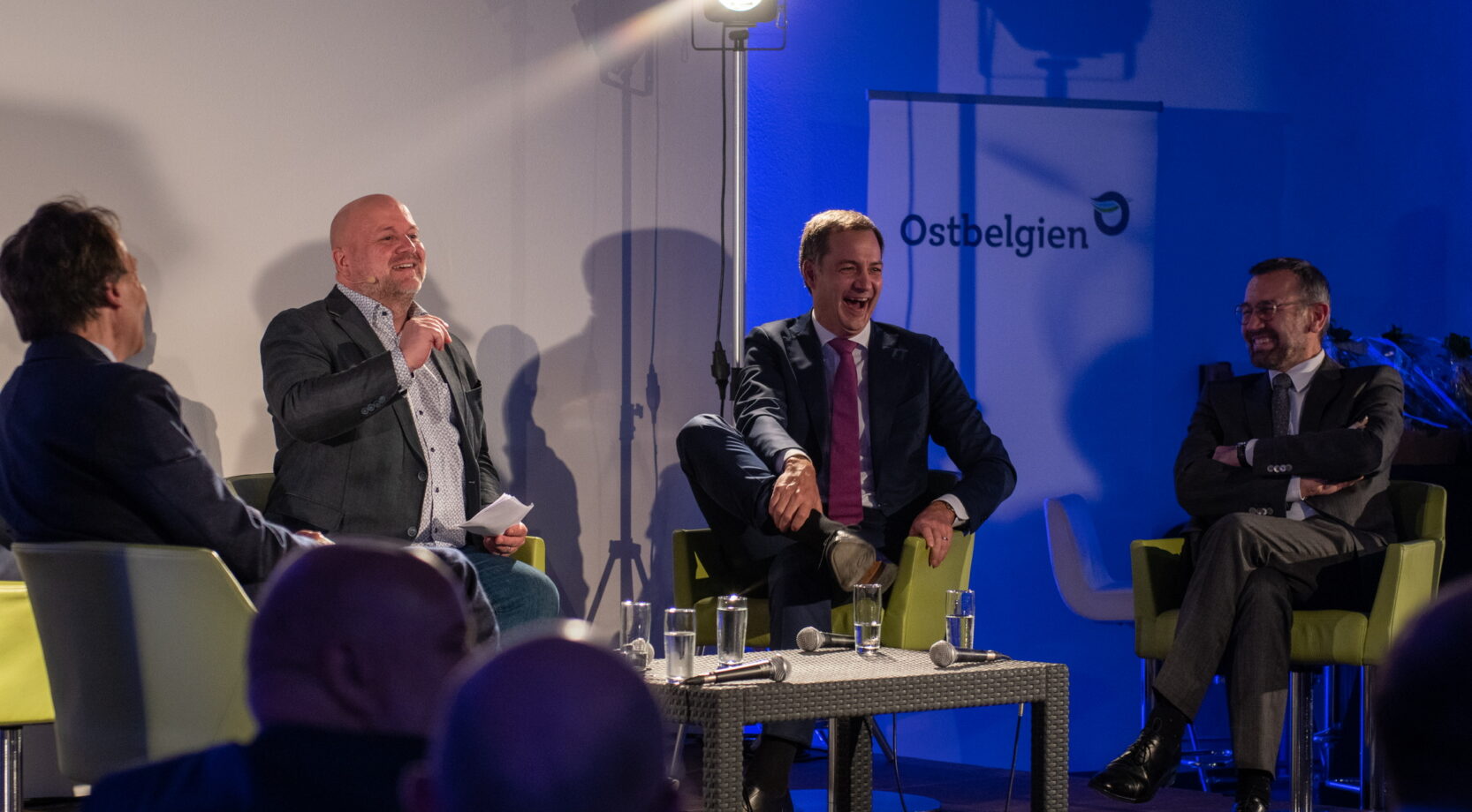 84825AA1-3019-41BA-8E19-B4D244BF1B45