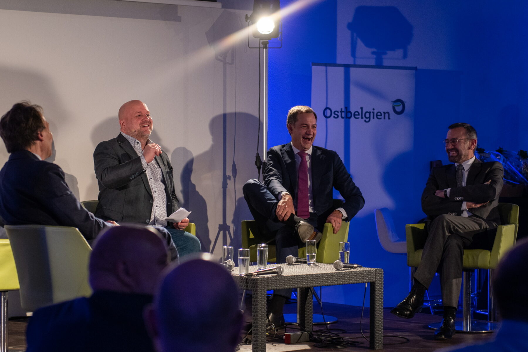 84825AA1-3019-41BA-8E19-B4D244BF1B45